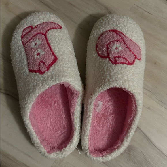 Wild Pair Cream and Pink Women's Slippers - Picture 1 of 1